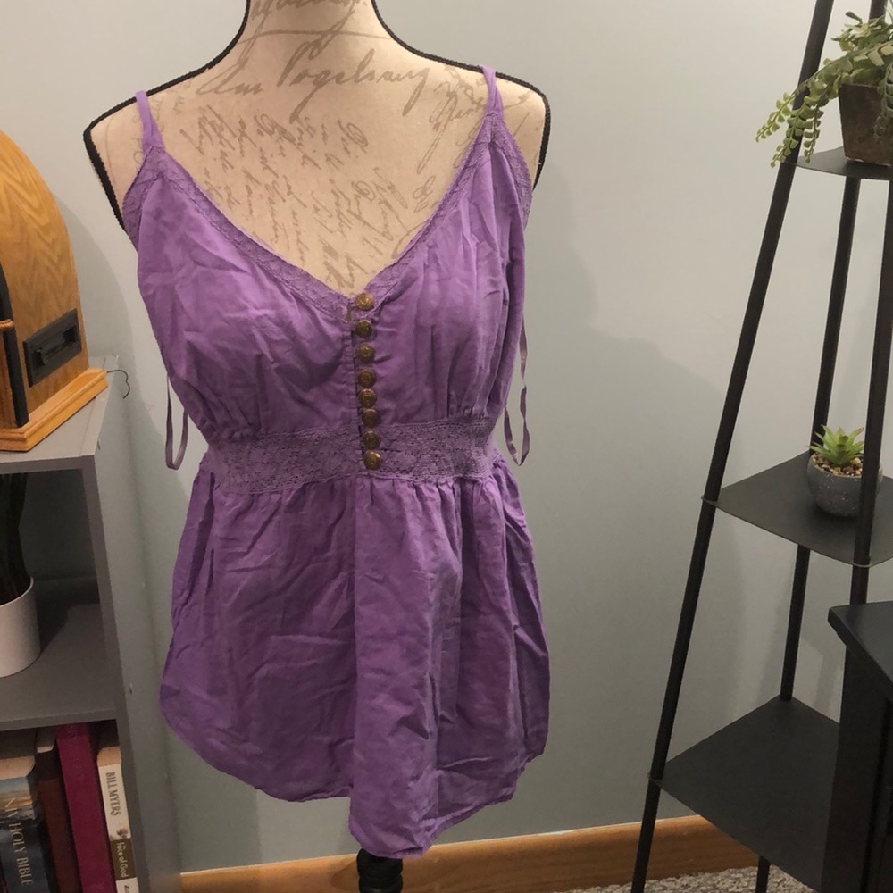 Top so cute great color worn once fits like xl